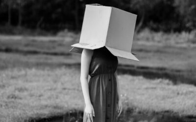 Einsamkeit und Massenpsychose: Spalten, um zu herrschen